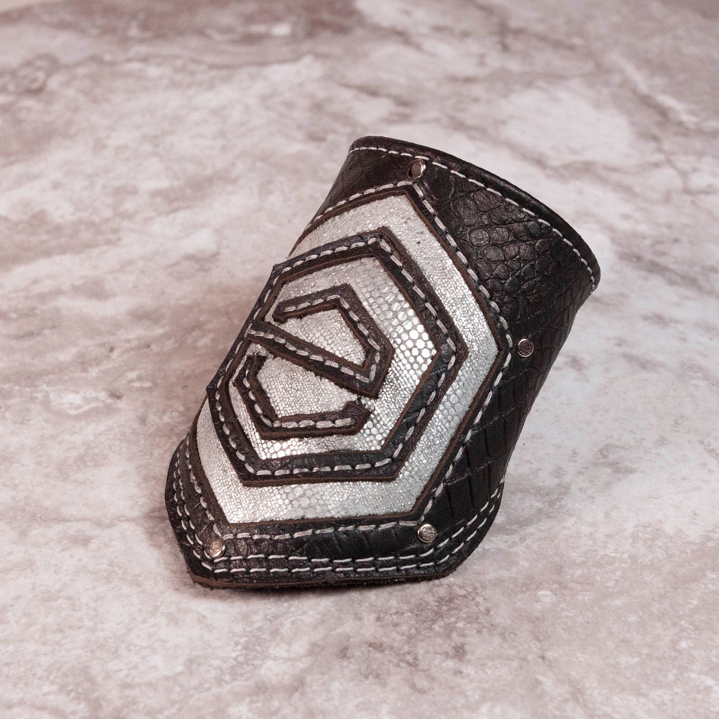 eArena MetaPhysical Cuff | Shimmering Silver