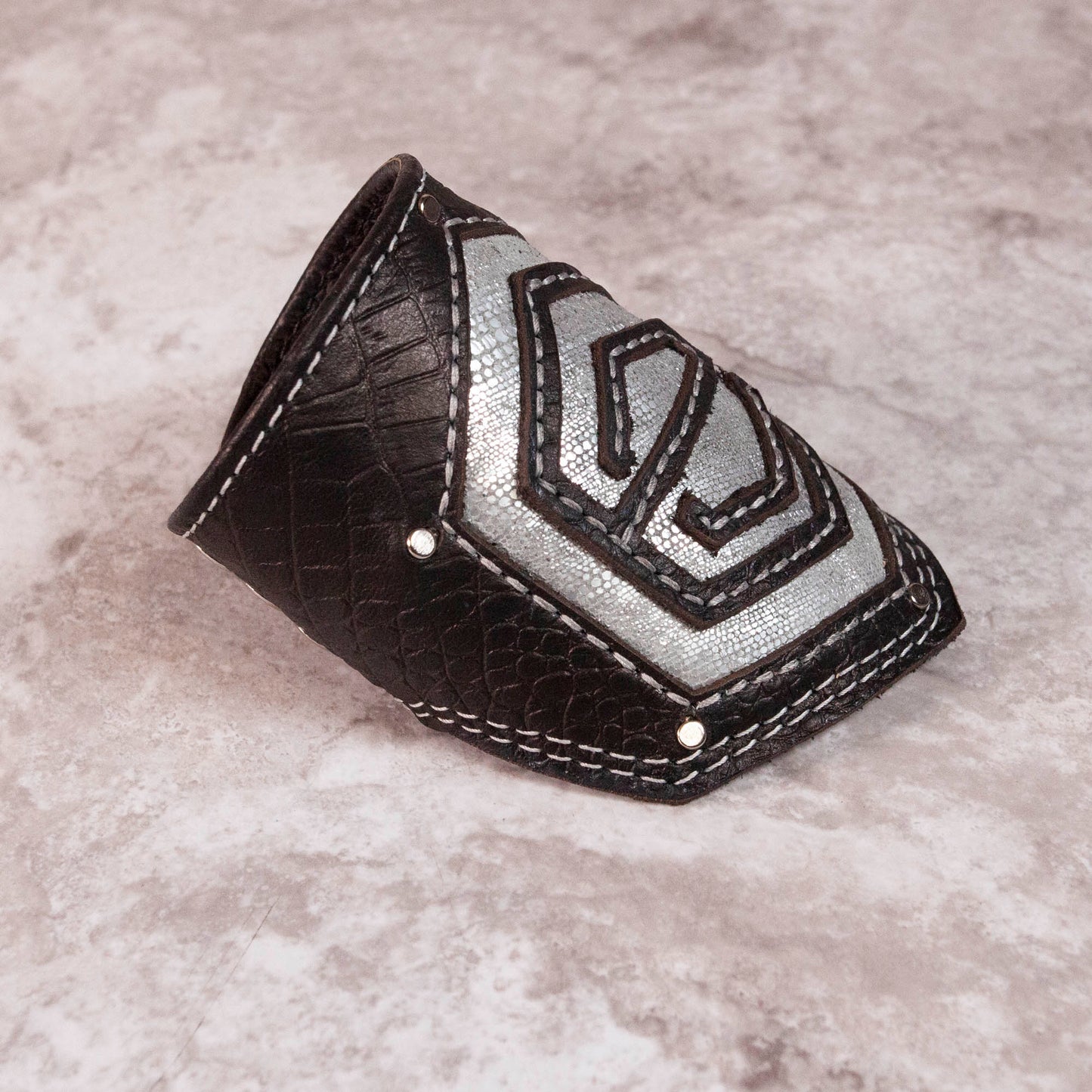 eArena MetaPhysical Cuff | Shimmering Silver