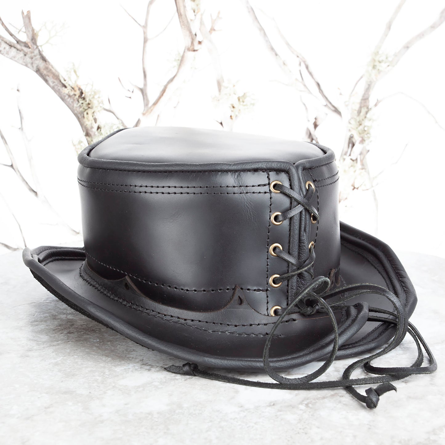 Basic Daunting & Dapper Leather Top Hat | Black