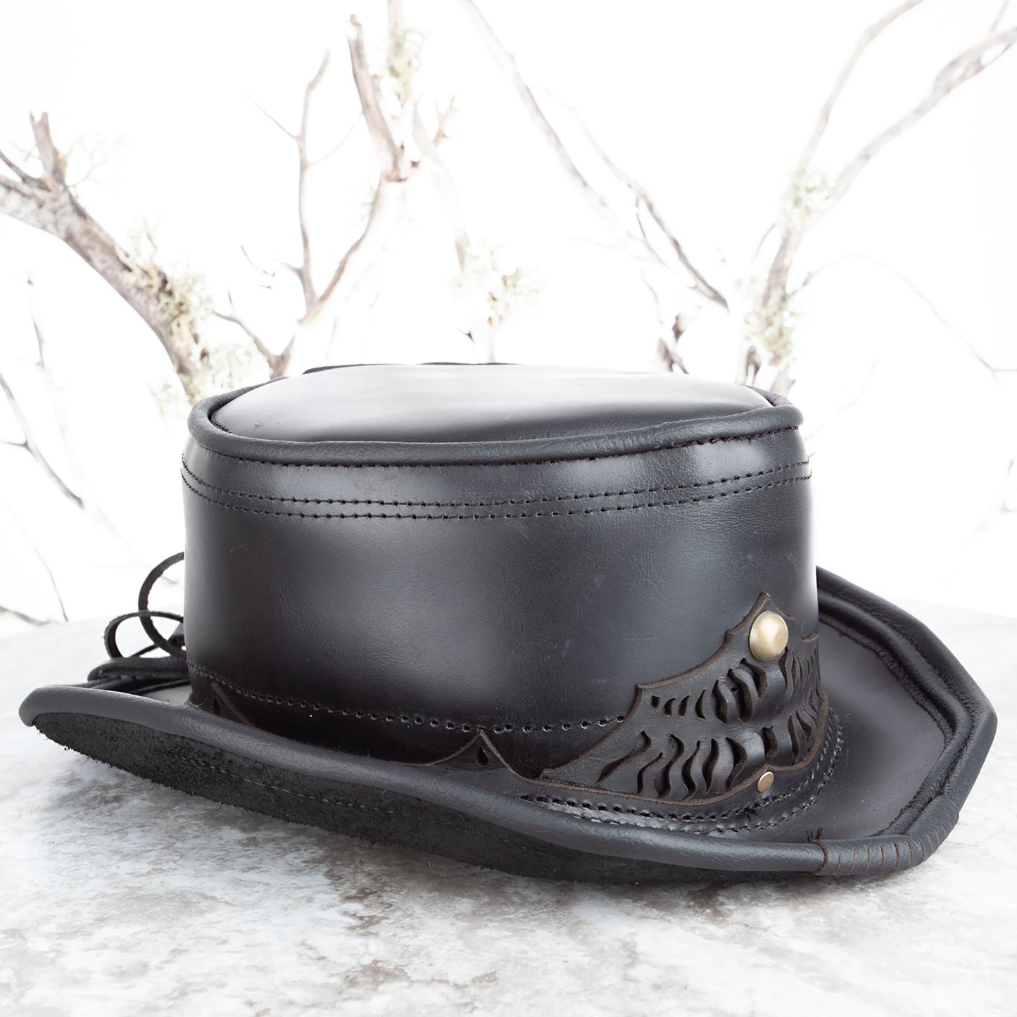 Basic Daunting & Dapper Leather Top Hat | Black